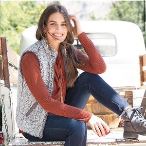 Maurices Reversible Sherpa Vest Grey Size XL